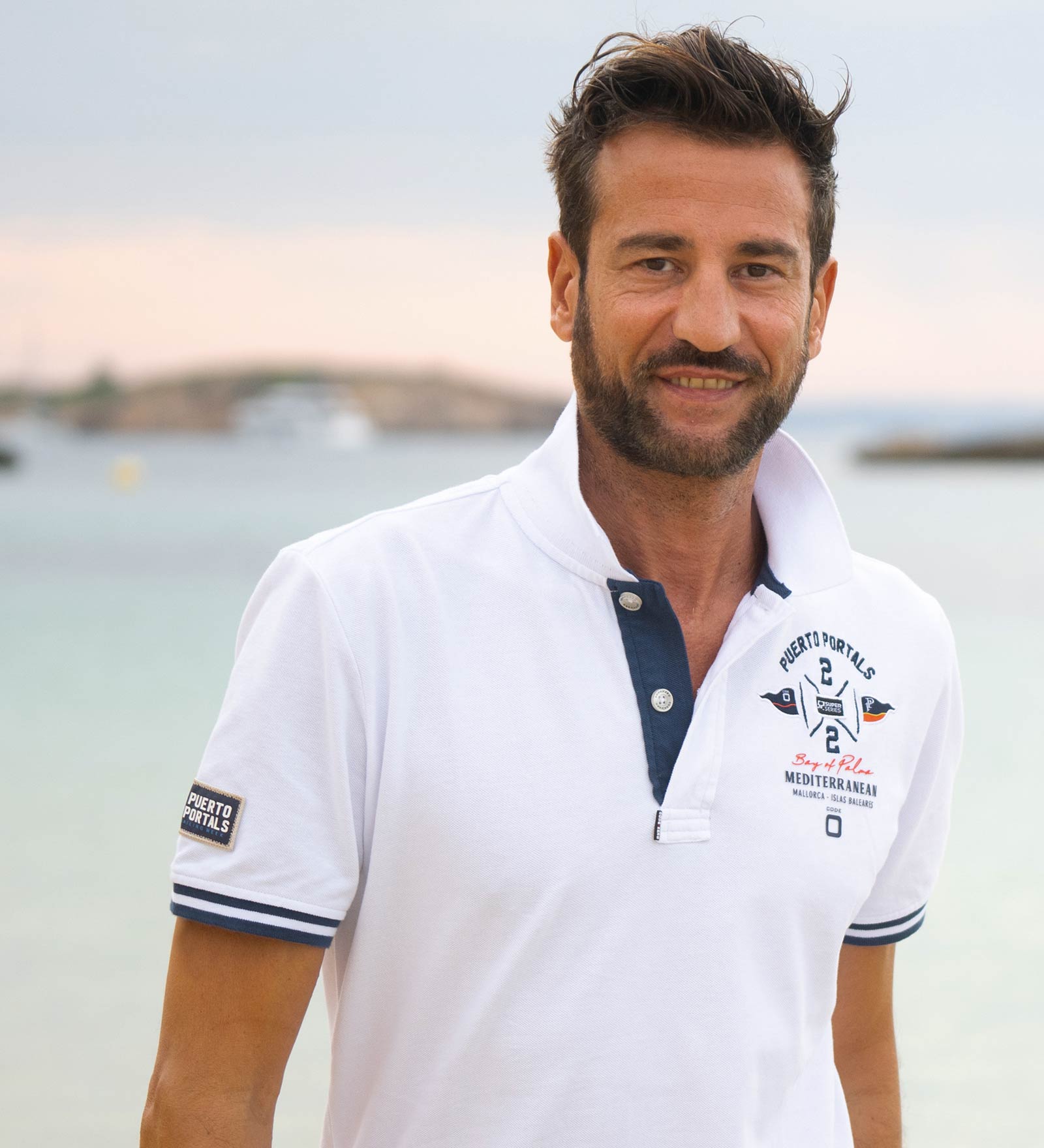 Polo Homme Bay of Palma puerto-portals-polo-men-white-mood-front